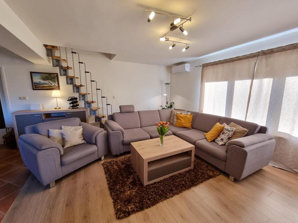 Apartment Paula Ядраново Екстериор снимка